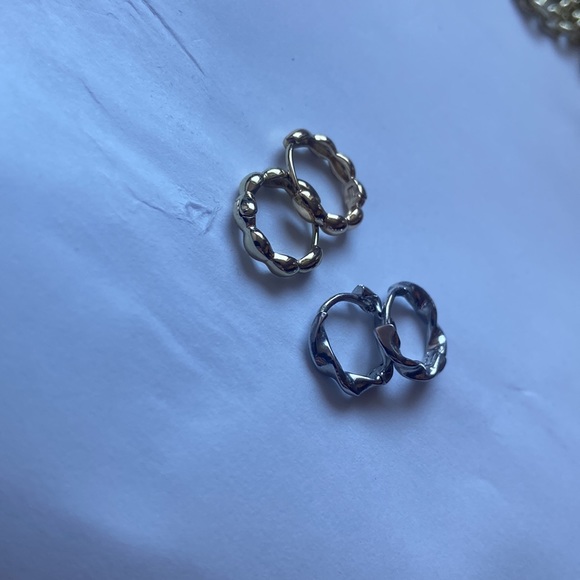 17 pairs of earrings - Picture 6 of 7